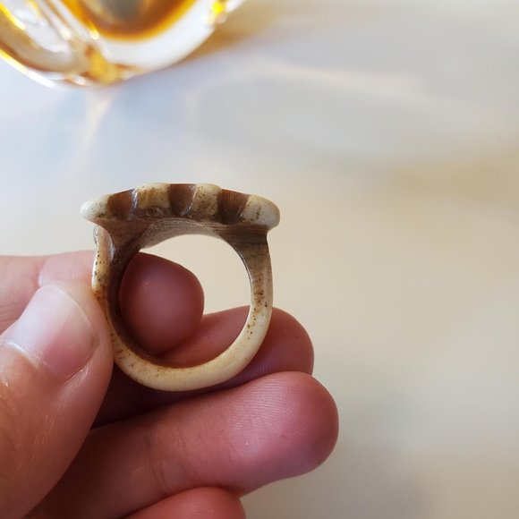 Hand Carved Natural Bone Beige Brown Animal Elephant Etched Ring - Picture 4 of 7